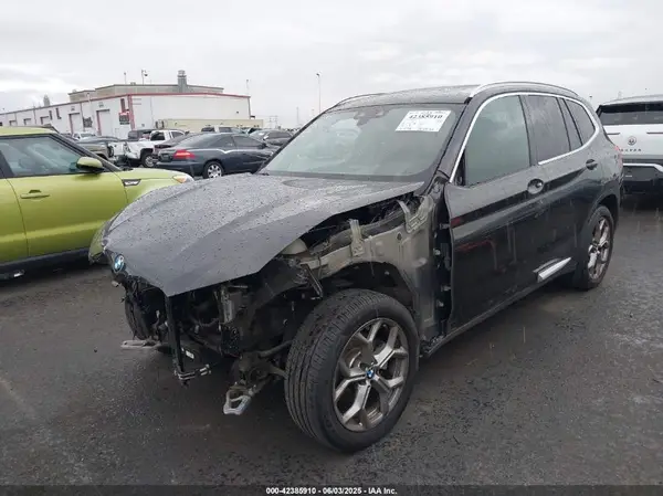 5UXTY3C05M9F61235 2021 BMW X3 - Image 2