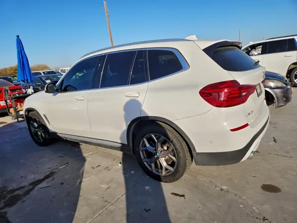 5UXTY3C05M9G39982 2021 BMW X3 - Image 2