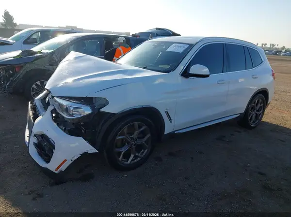 5UXTY3C05M9G51582 2021 BMW X3 - Image 2