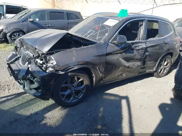 5UXTY3C06L9C59208 2020 BMW X3 - Image 2