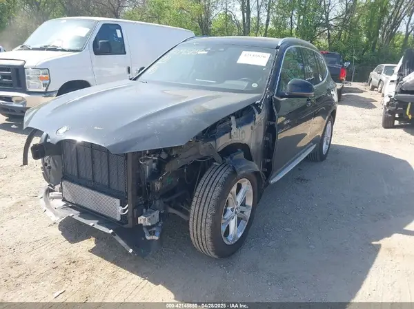 5UXTY3C06LLU69498 2020 BMW X3 - Image 2