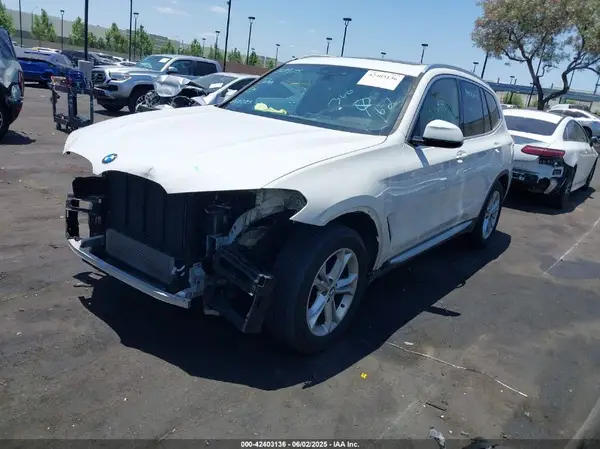 5UXTY3C06LLU71638 2020 BMW X3 - Image 2