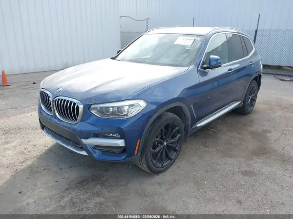 5UXTY3C06LLU72398 2020 BMW X3 - Image 2