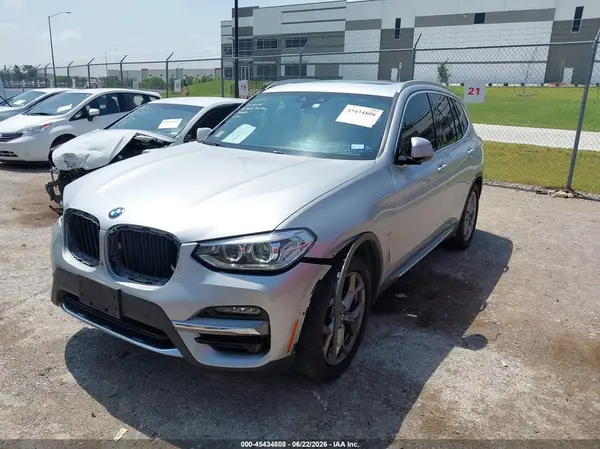 5UXTY3C07L9C73392 2020 BMW X3 - Image 2