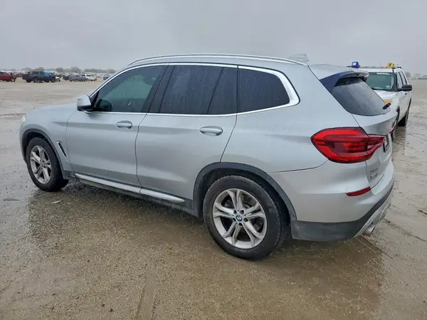 5UXTY3C07LLE55063 2020 BMW X3 - Image 2