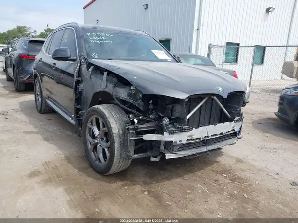 5UXTY3C07LLU71194 2020 BMW X3 - Image 1