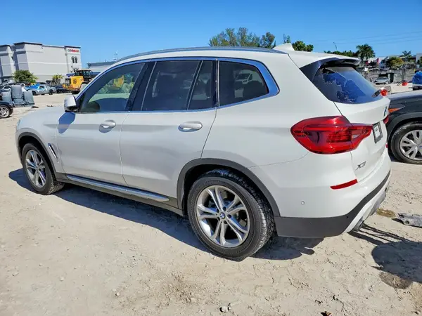 5UXTY3C07LLU71695 2020 BMW X3 - Image 2