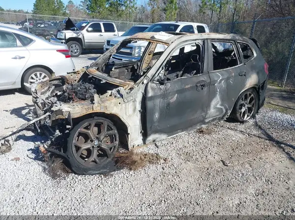 5UXTY3C07LLU72328 2020 BMW X3 - Image 2