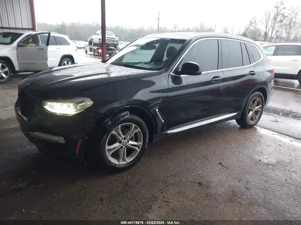 5UXTY3C07M9E67468 2021 BMW X3 - Image 2