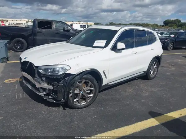 5UXTY3C07M9H13113 2021 BMW X3 - Image 2
