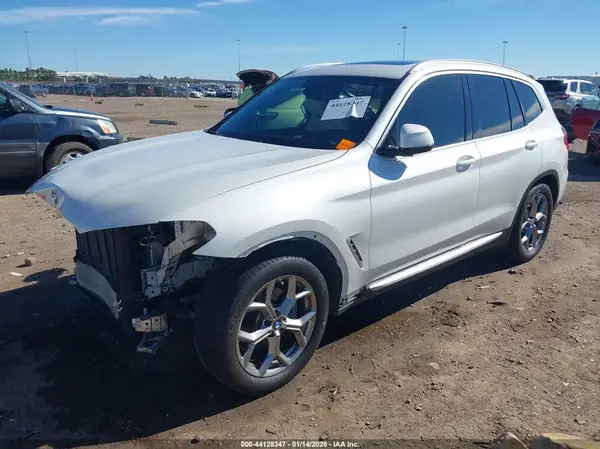 5UXTY3C08LLU72144 2020 BMW X3 - Image 2