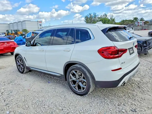 5UXTY3C08M9F99624 2021 BMW X3 - Image 2