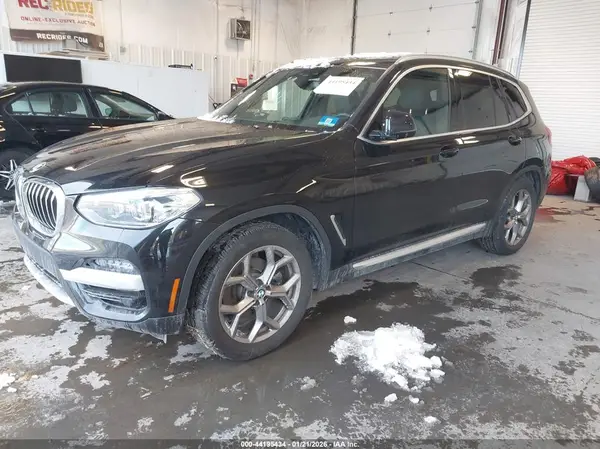5UXTY5C00L9D62782 2020 BMW X3 - Image 2
