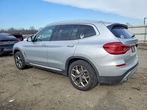 5UXTY5C00M9E00660 2021 BMW X3 - Image 2