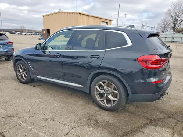5UXTY5C00M9E13960 2021 BMW X3 - Image 2