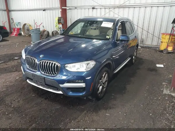 5UXTY5C00M9E33061 2021 BMW X3 - Image 2