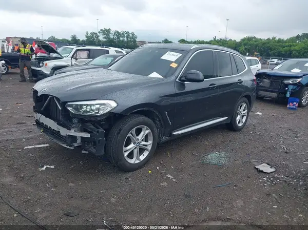5UXTY5C00M9E39846 2021 BMW X3 - Image 2