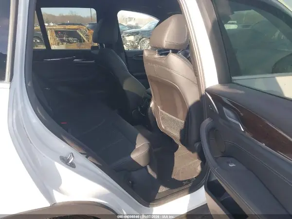 5UXTY5C00M9E90439 2021 BMW X3 - Image 8