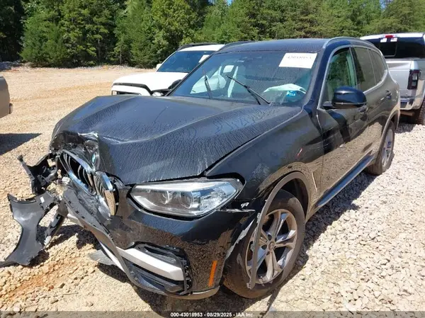 5UXTY5C00M9F05232 2021 BMW X3 - Image 2