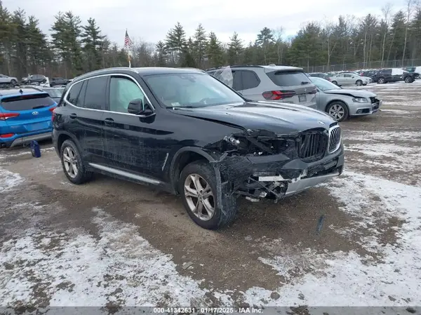 5UXTY5C00M9F18224 2021 BMW X3 - Image 1