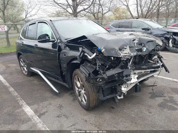 5UXTY5C00M9F37677 2021 BMW X3 - Image 1