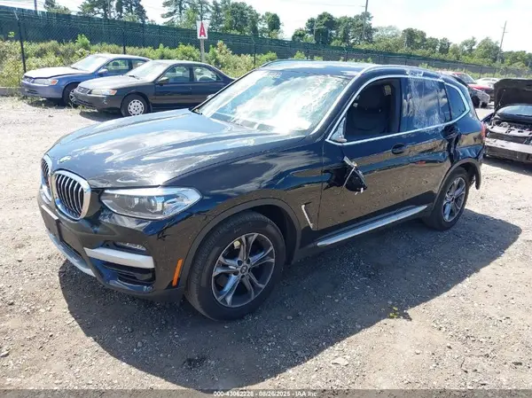 5UXTY5C00M9F41888 2021 BMW X3 - Image 2