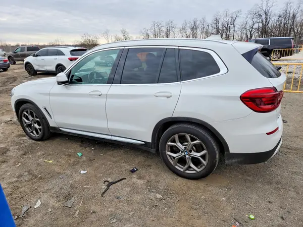 5UXTY5C00M9F64877 2021 BMW X3 - Image 2