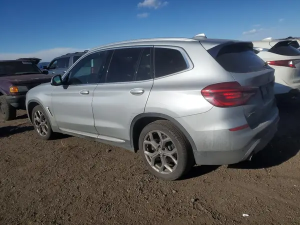 5UXTY5C00M9F66807 2021 BMW X3 - Image 2