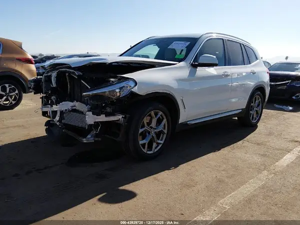 5UXTY5C00M9G57804 2021 BMW X3 - Image 2