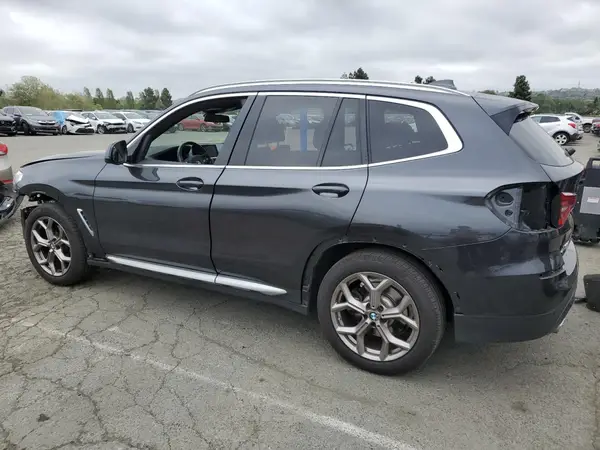 5UXTY5C00M9H56123 2021 BMW X3 - Image 2