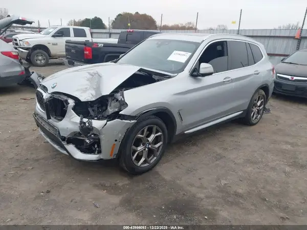 5UXTY5C00M9H70619 2021 BMW X3 - Image 2