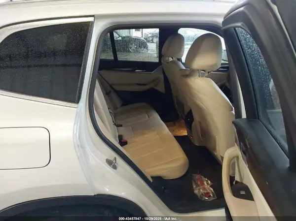 5UXTY5C01L9B82405 2020 BMW X3 - Image 8