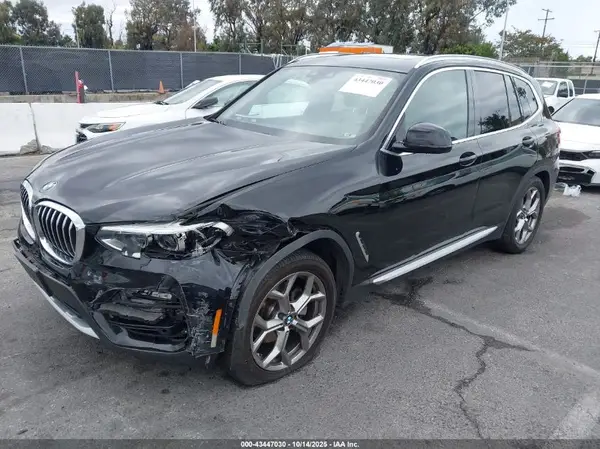 5UXTY5C01LLT32349 2020 BMW X3 - Image 2