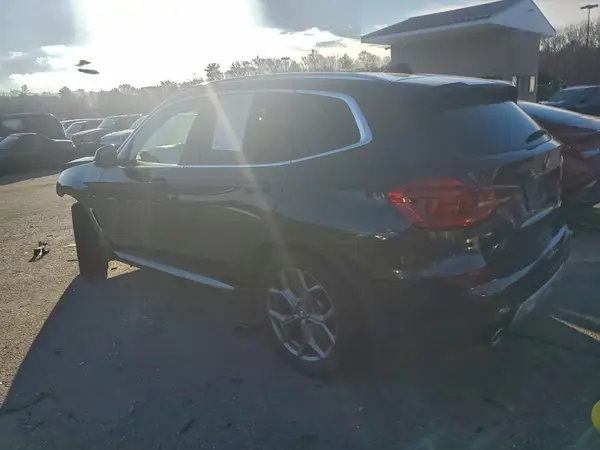 5UXTY5C01M9E39676 2021 BMW X3 - Image 2