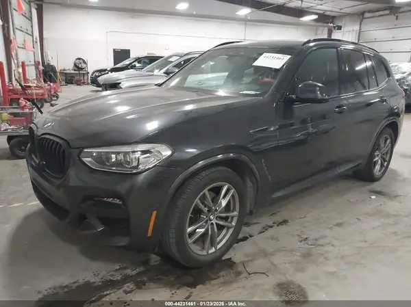 5UXTY5C01M9F31838 2021 BMW X3 - Image 2