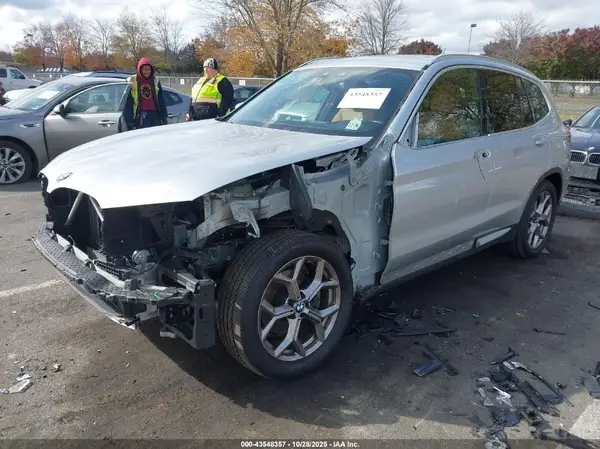 5UXTY5C01M9H40237 2021 BMW X3 - Image 2