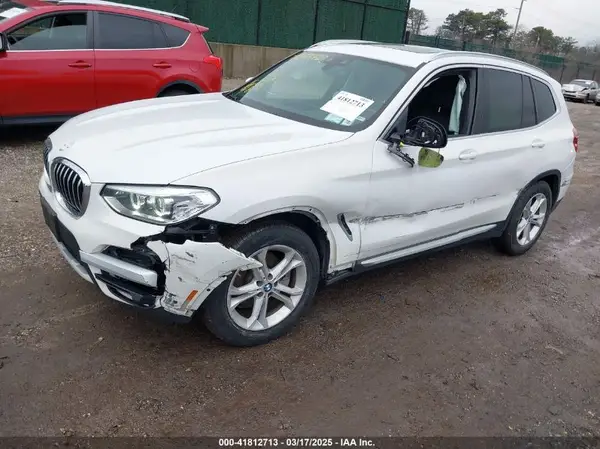 5UXTY5C02LLT32649 2020 BMW X3 - Image 2