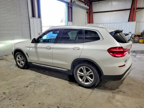 5UXTY5C02LLT35759 2020 BMW X3 - Image 2