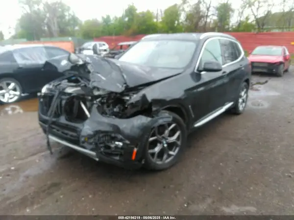 5UXTY5C02M9D79732 2021 BMW X3 - Image 2
