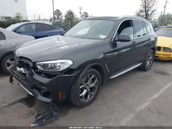 5UXTY5C02M9H46256 2021 BMW X3 - Image 2