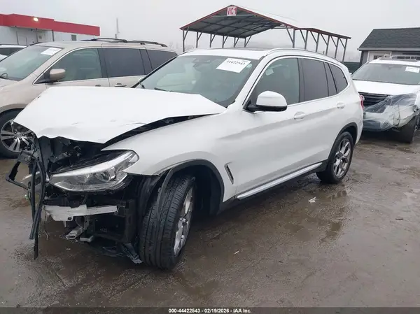5UXTY5C02M9H83372 2021 BMW X3 - Image 2
