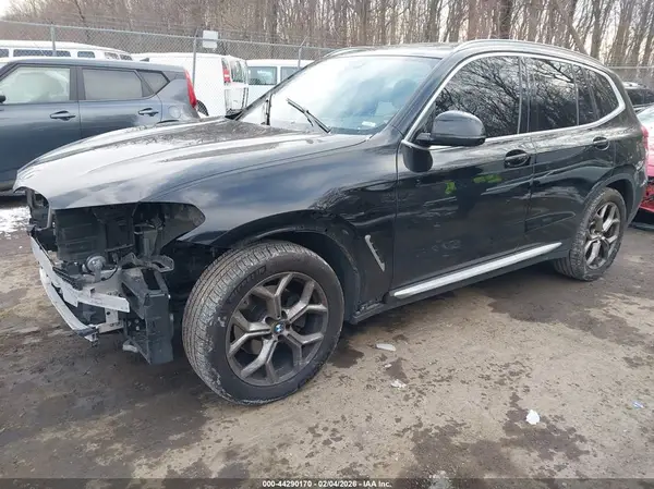 5UXTY5C03M9E37525 2021 BMW X3 - Image 2