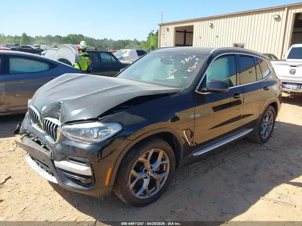 5UXTY5C04LLT33852 2020 BMW X3 - Image 2