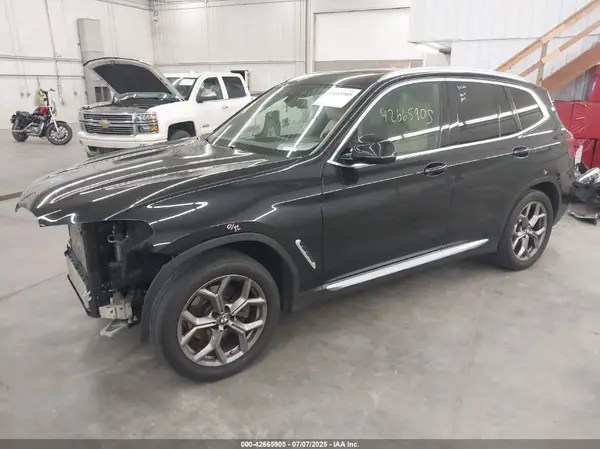 5UXTY5C04M9D97147 2021 BMW X3 - Image 2