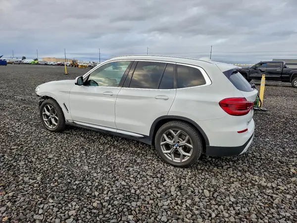 5UXTY5C04M9F33776 2021 BMW X3 - Image 2
