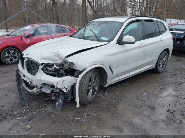 5UXTY5C04M9F91662 2021 BMW X3 - Image 2