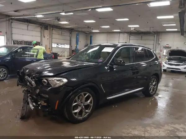 5UXTY5C04M9G49382 2021 BMW X3 - Image 2