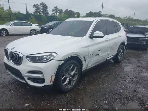 5UXTY5C04M9H23108 2021 BMW X3 - Image 2