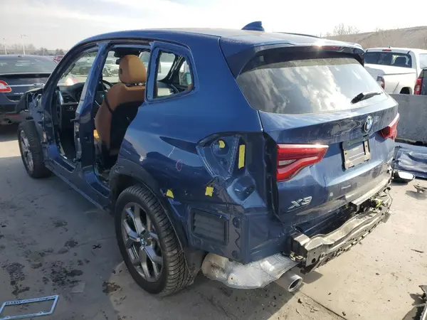5UXTY5C05M9F02228 2021 BMW X3 - Image 2