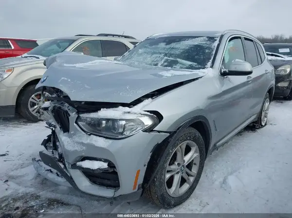 5UXTY5C05M9F87832 2021 BMW X3 - Image 2
